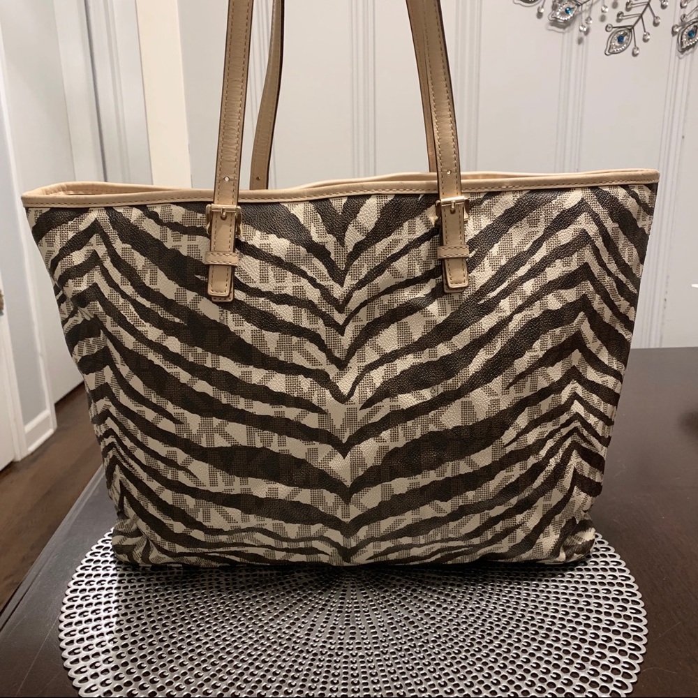 Michael Kors Jet Set tiger stripe large logo purse - Picture 2 of 8